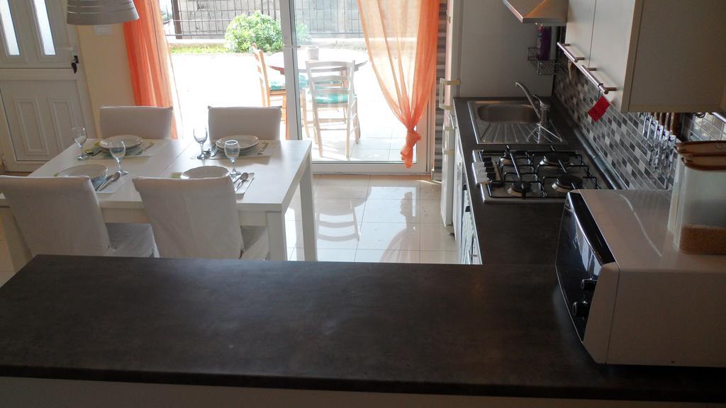 Apartment Sanja Примоштен Экстерьер фото