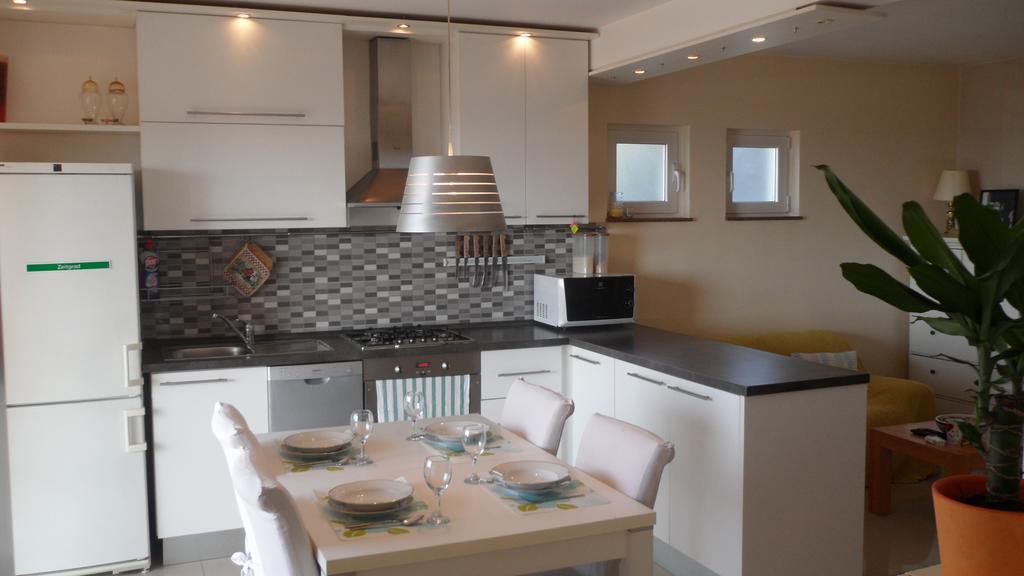 Apartment Sanja Примоштен Экстерьер фото